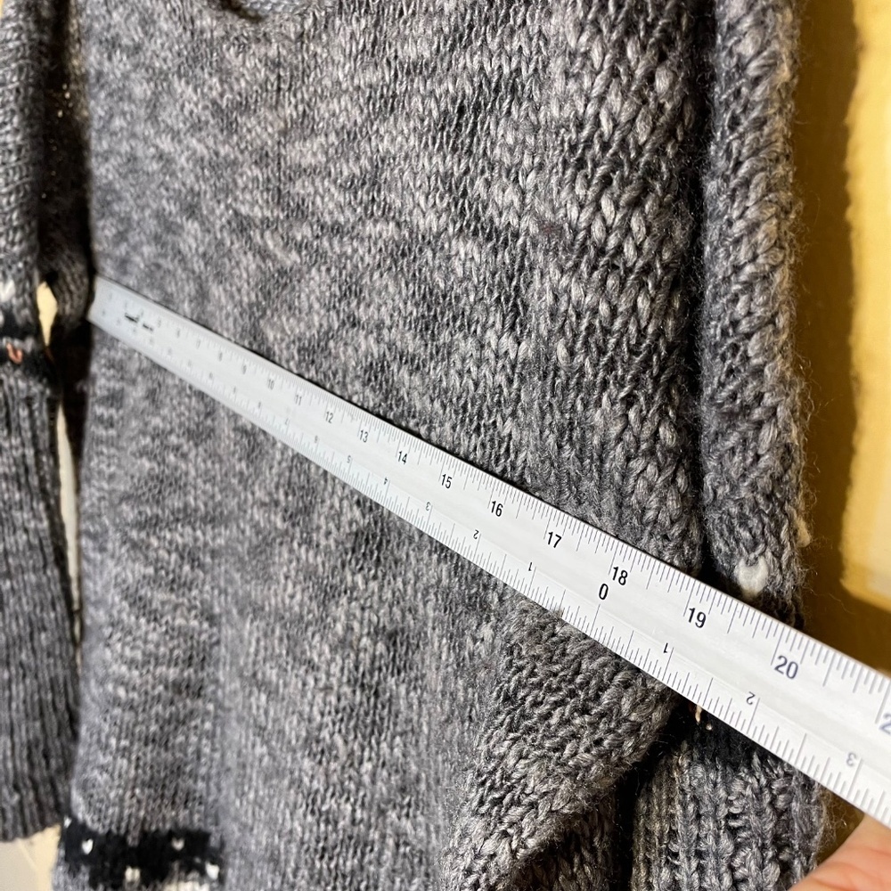 Free People Gray Knit Sweater with Patterned Hem - Picture 6 of 7